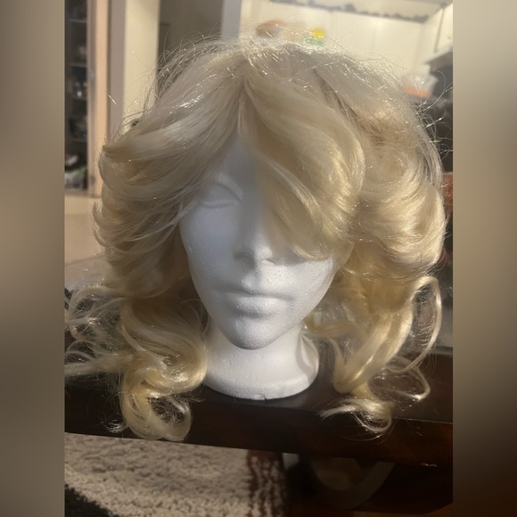 Rubie's Costume Fashion Wig, Dj Vu Blonde - Picture 2 of 9